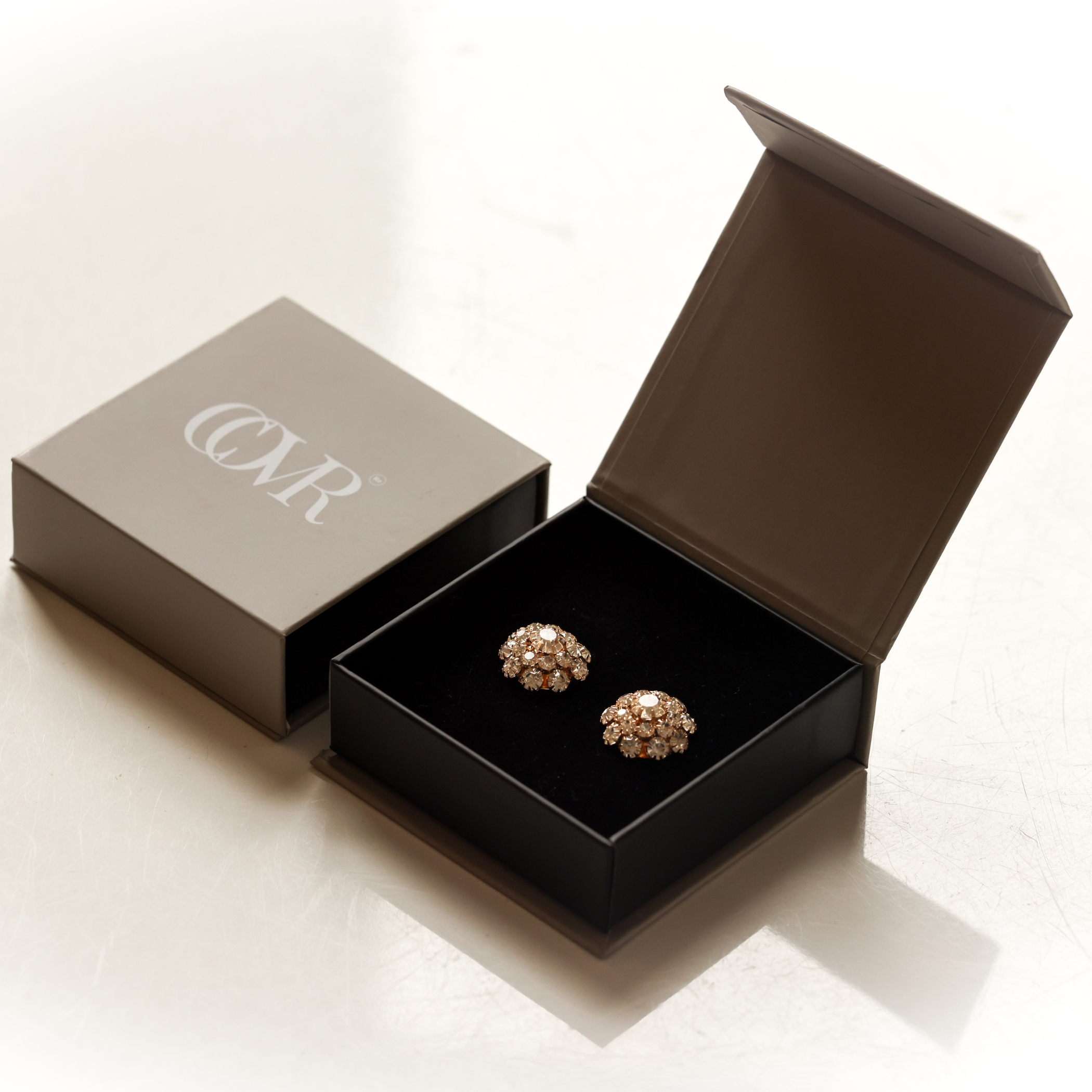 Re-COVR Jonné Button Cover Jonné